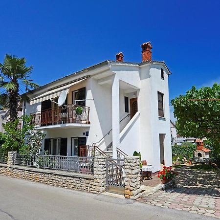 Apartment Complex Nevia Пореч Екстериор снимка