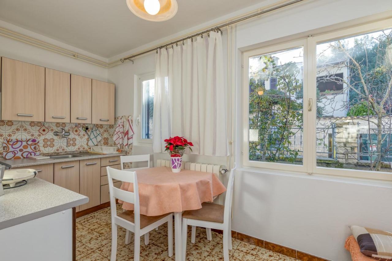 Apartment Complex Nevia Пореч Екстериор снимка