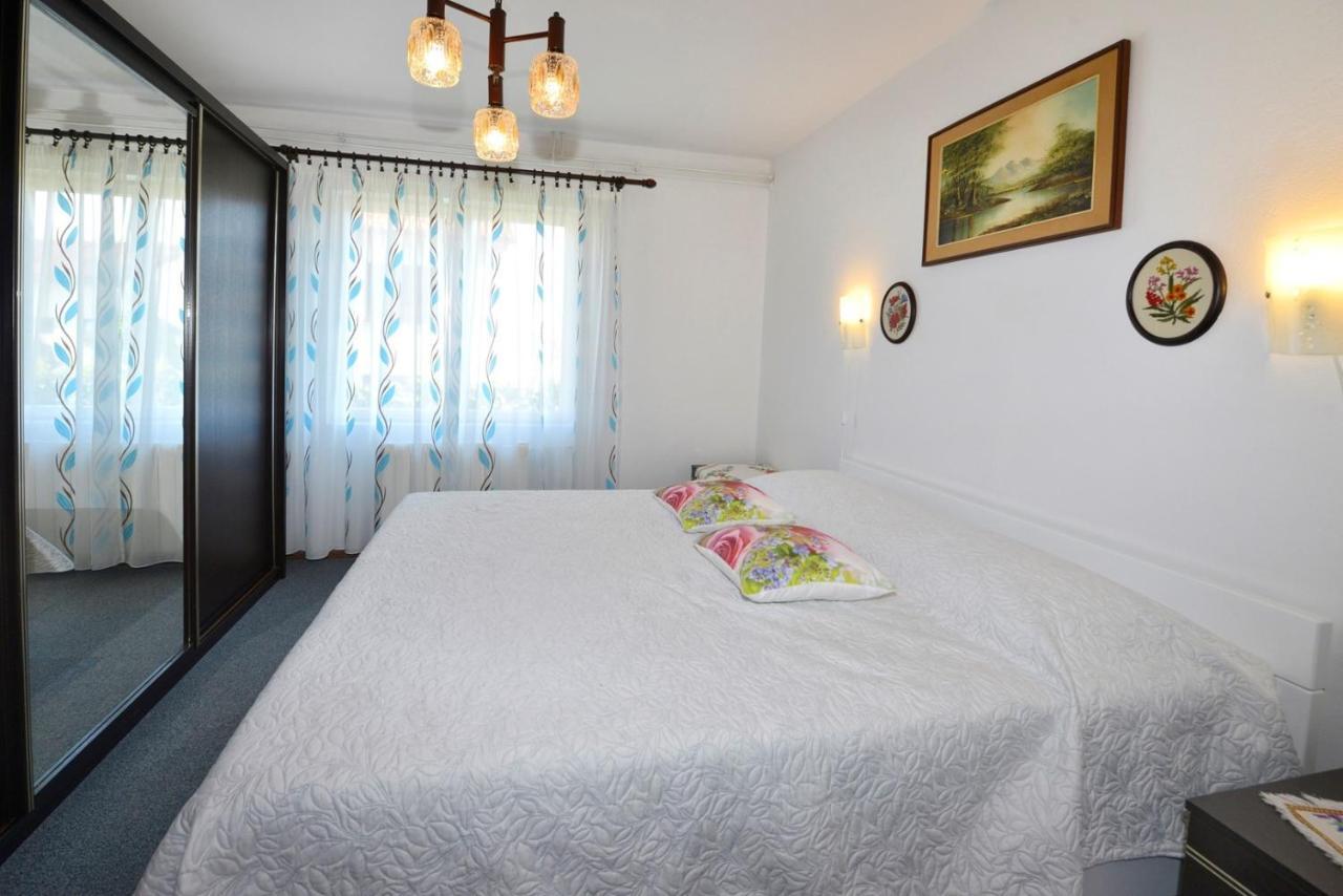 Apartment Complex Nevia Пореч Екстериор снимка